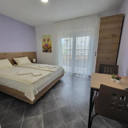 Pcelica Petra * Sokobanja